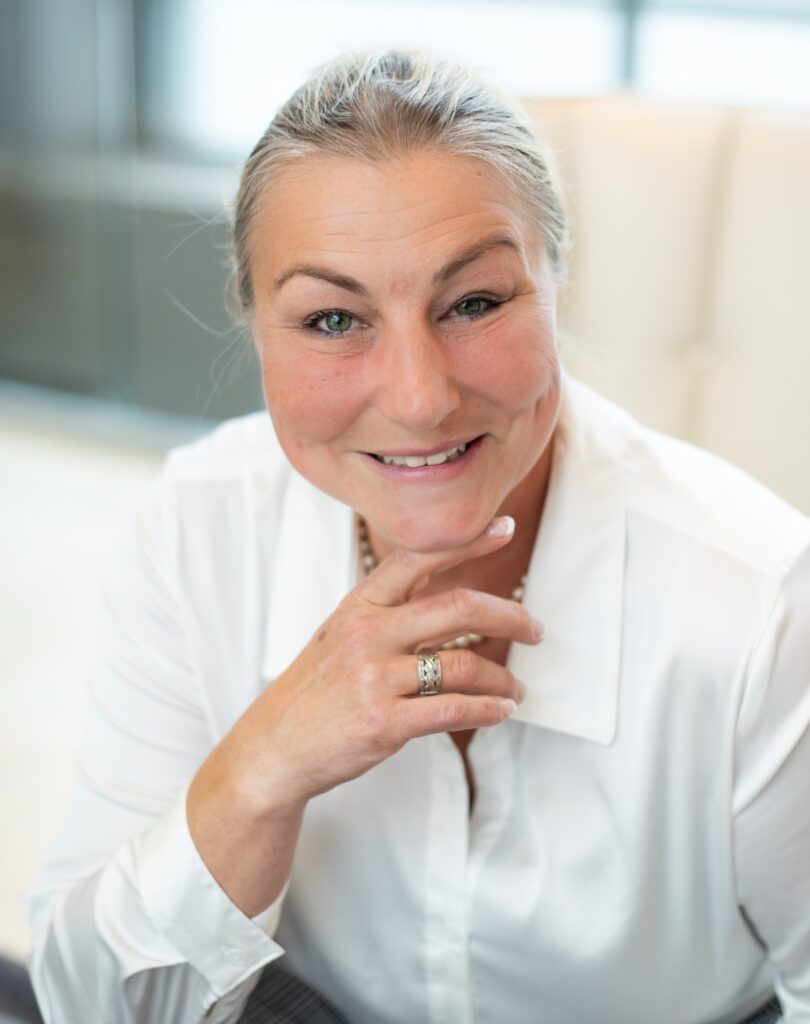 Author Helena Smcek