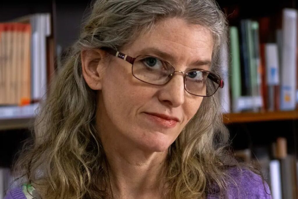 Elle E. Kay